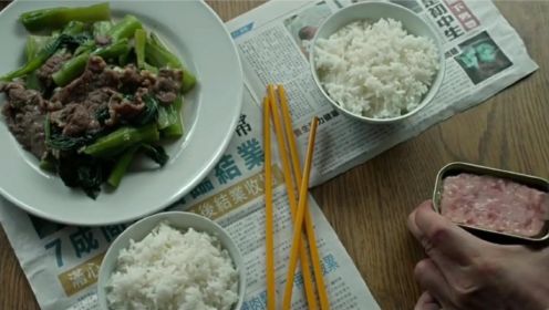 盘点港片吃戏：成龙大哥吃鸡腿，林家栋青菜午餐肉配米饭，真香！