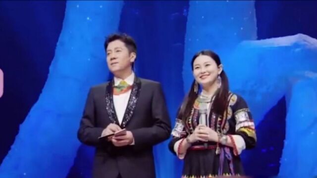 美女用原生态唱法唱歌,十分专业,导师都无比佩服丨耳畔中国