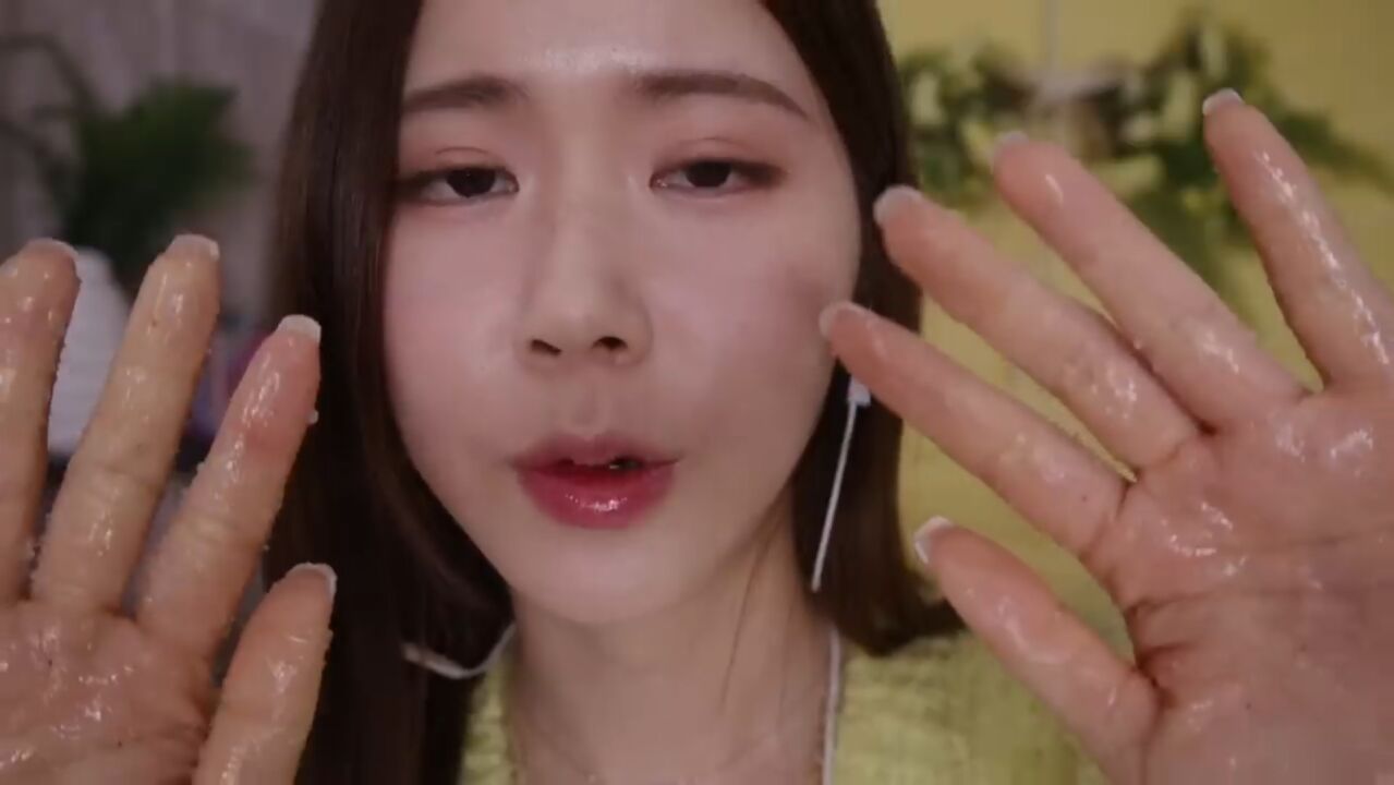 mongsilunnie 一个朋友为睡觉做的深耳按摩