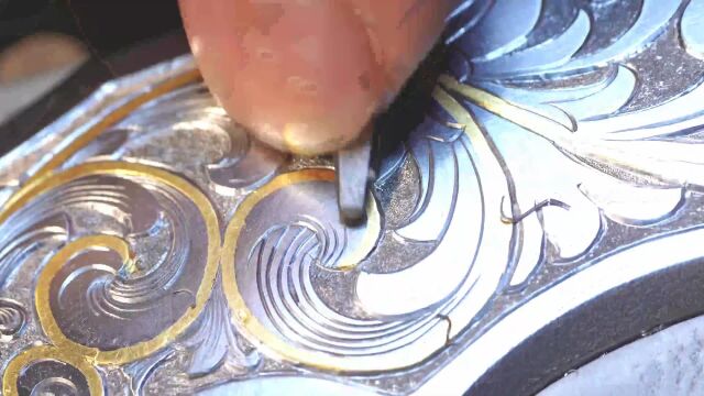 Hand Engraving on A Chinese Folding 