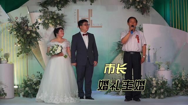 回门宴,新娘父亲的朋友代表嘉宾致辞,得体全面热情洋溢., #婚礼#婚礼讲话#婚礼致辞#婚礼家长致辞#婚礼家长