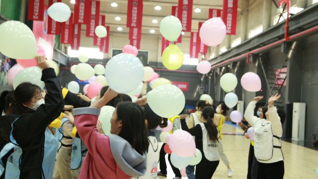 中铁二十二局集团房地产公司“强基固本 巾帼争先”趣味运动会