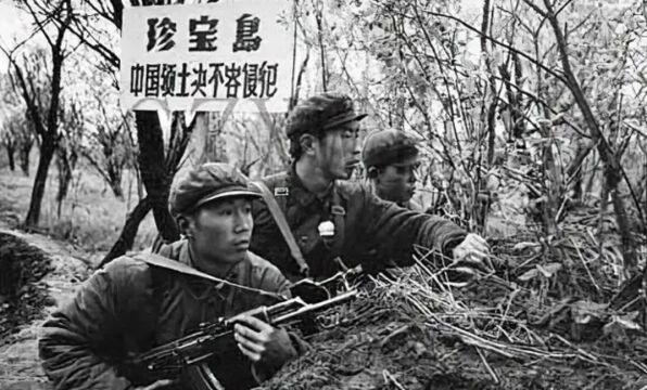 1969年珍宝岛冲突,苏联军方反应强烈,欲对中国进行核打击