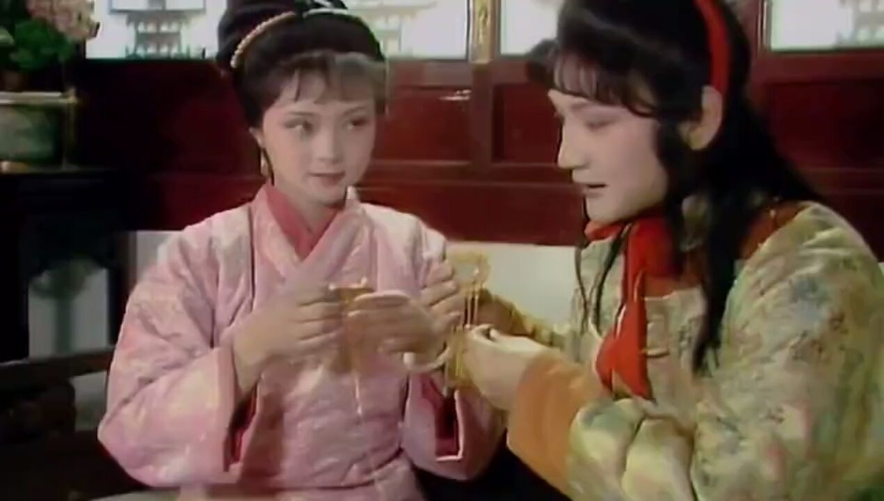 解说《红楼梦》12林黛玉来看望薛宝钗,见贾宝玉也在,林妹妹酸意微露#红楼梦剧情解说#林黛玉#贾宝玉薛宝钗#_高清1080P在线观看平台_腾讯视频