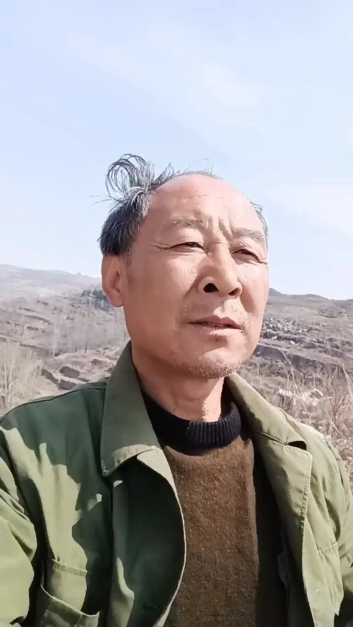 啊哈嗨,泪珠儿湿透哥的衣裳.#沧桑男人 #农村生活 #花轿里的人 .