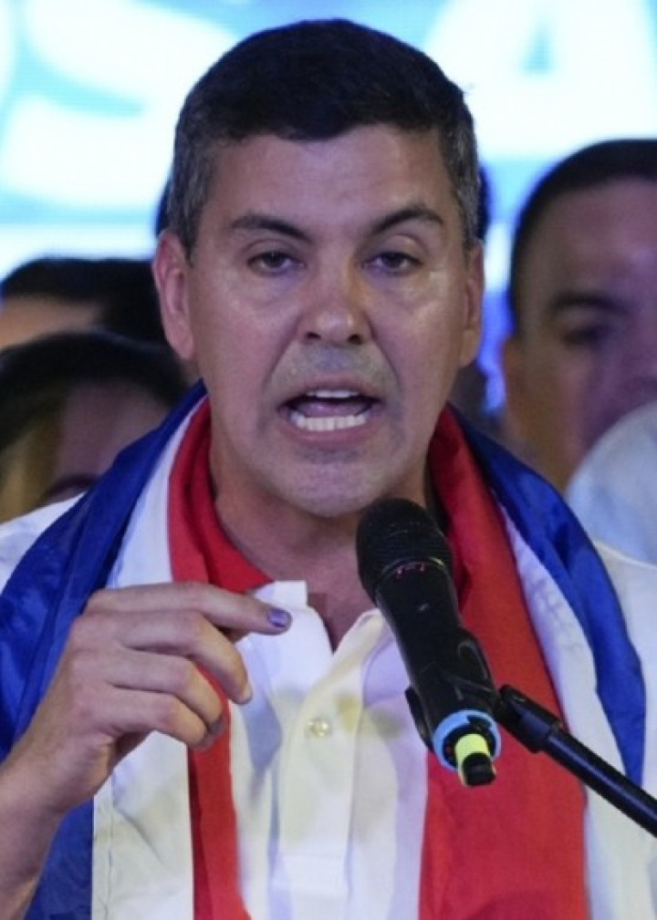 巴拉圭保守派在选举中获胜,44岁经济学家培尼亚成为新总统