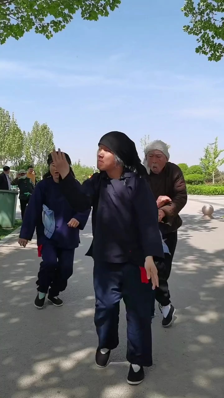 舞蹈  #反串老太太爱搞笑 #舞出健康舞出快乐