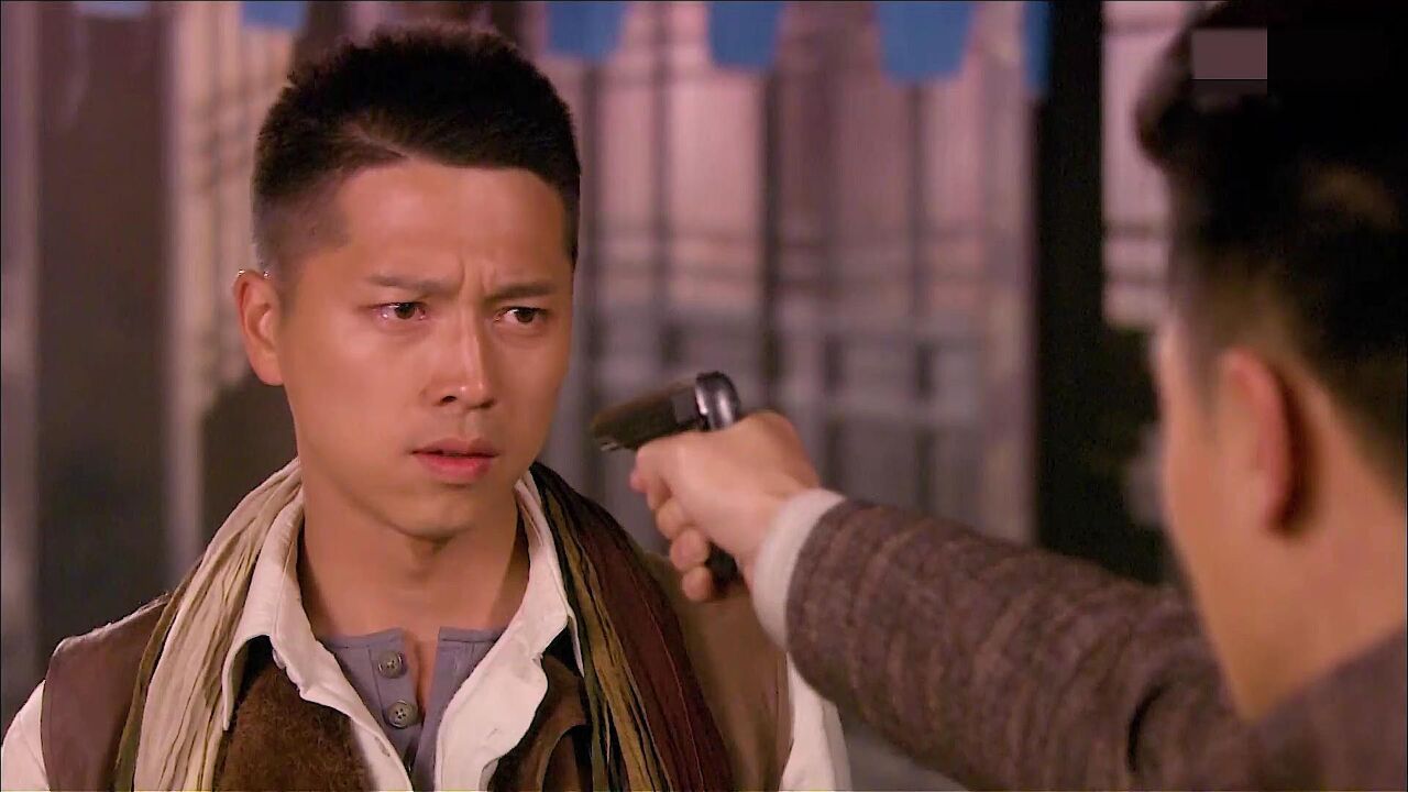 战旗:金戈历尽千辛与妻子相聚,不料却被好兄弟开枪击毙