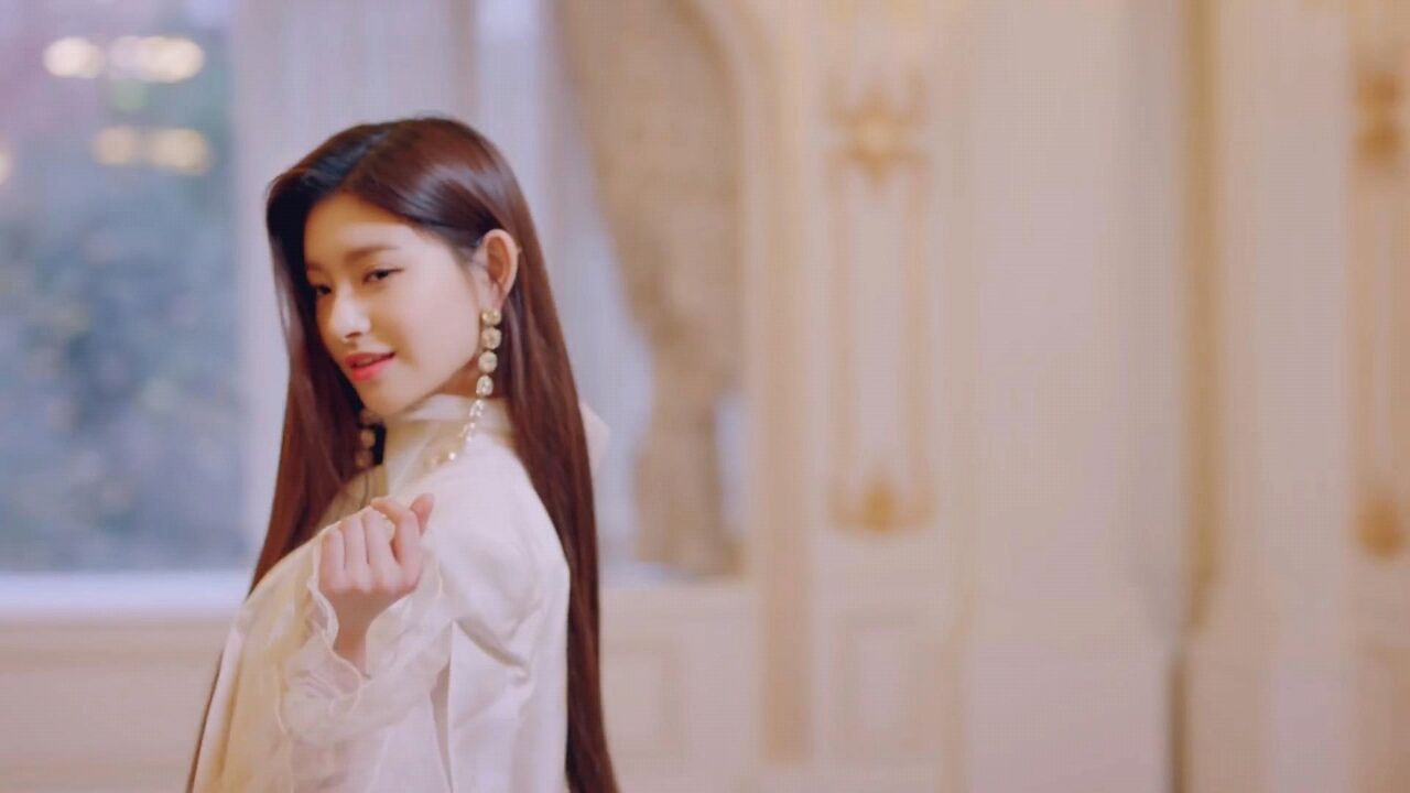 恒大歌舞团劲爆热舞,高清视频,各位有眼福了