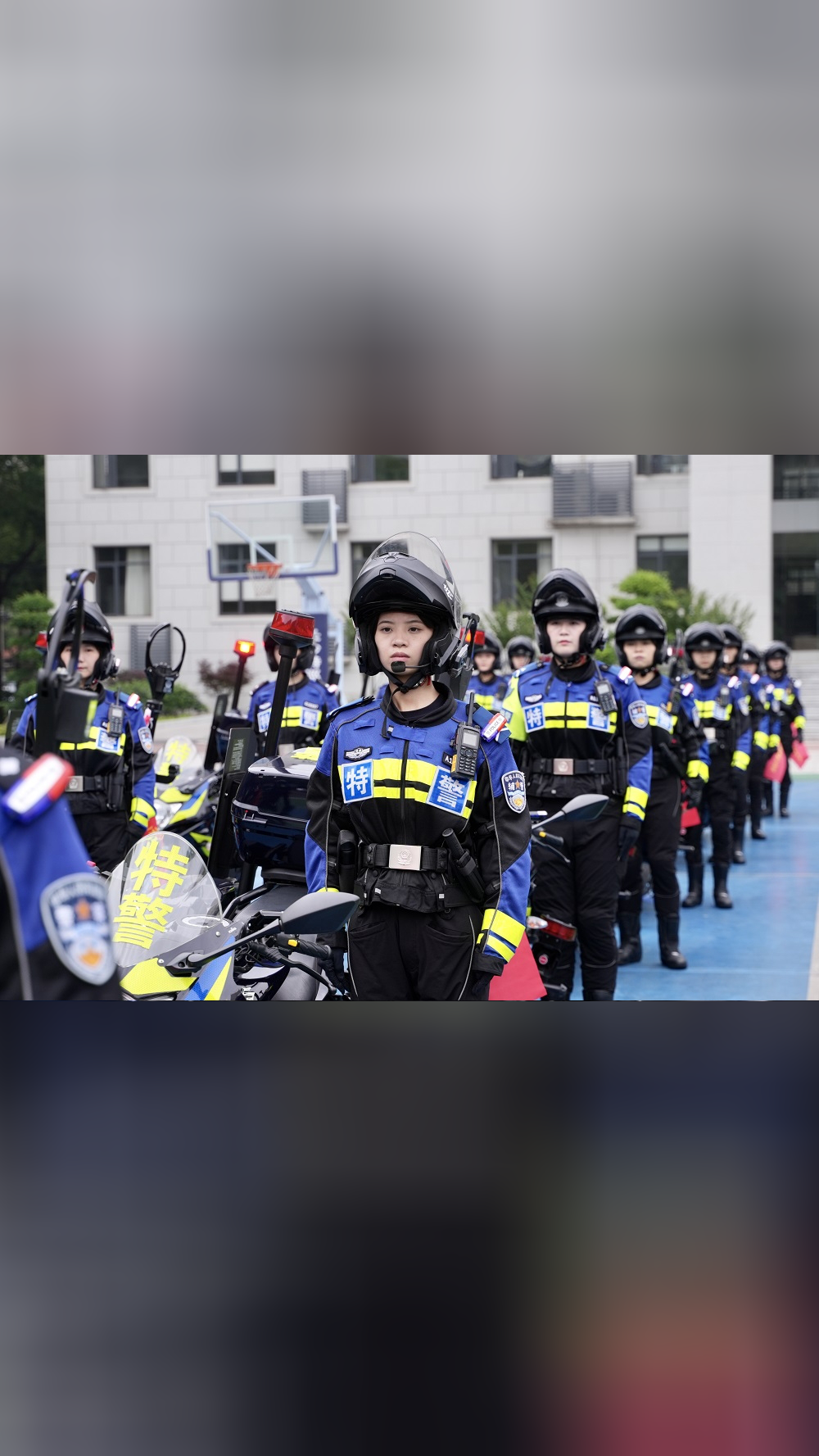 长沙出动300台特警铁骑护航高考还有高考护航应急包