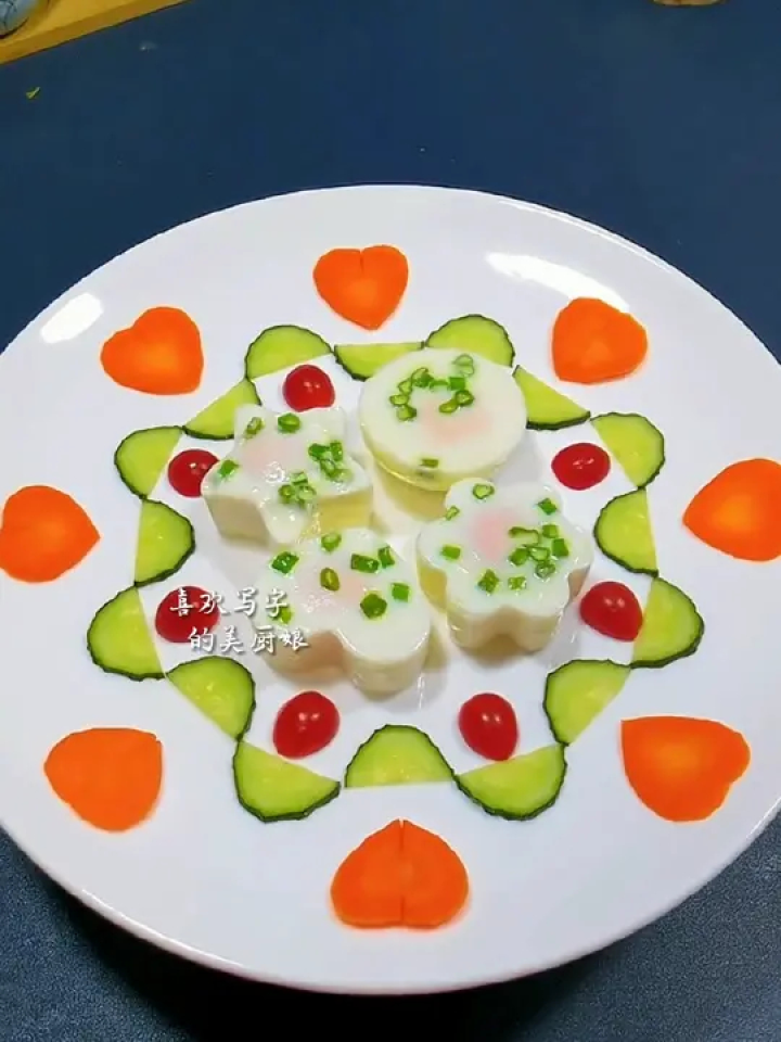 高颜值的水煮蛋,早餐满满的仪式感#美食 #创意摆盘#美厨娘原创美食