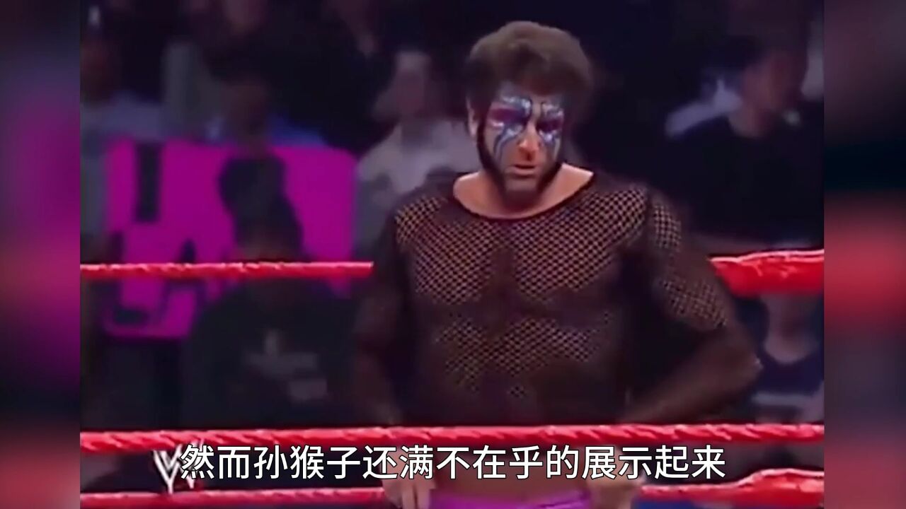 全场沸腾！变态男突袭美女脱衣大赛！！_高清