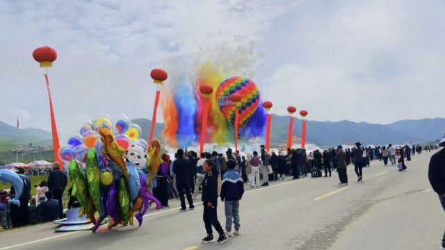 甘南藏族自治州万人锅庄开幕式