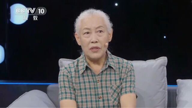 膝关节骨科机器人不仅治疗疑难重症患者,还可以解决广大中老年朋友膝关节出现的问题