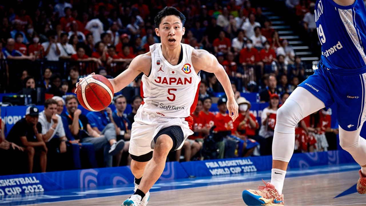 河村勇辉超神!最后时刻连拿12分 连中三记三分率队逆转芬兰