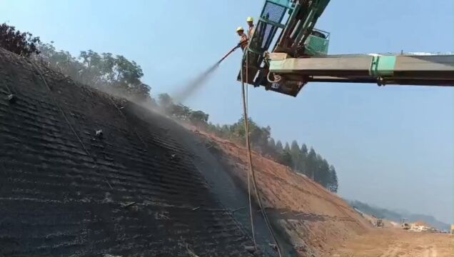 混凝土液压湿喷机泵送式喷射机大中小型湿喷机无线遥控操作喷浆