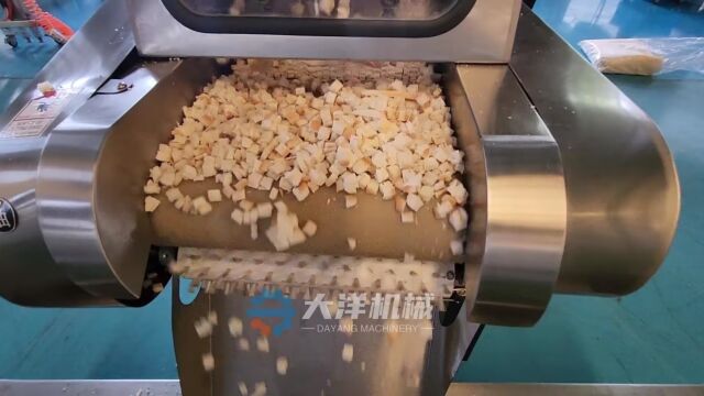 面包片切丁机工作视频展示 一次成丁 切丁速度快 无废料产生