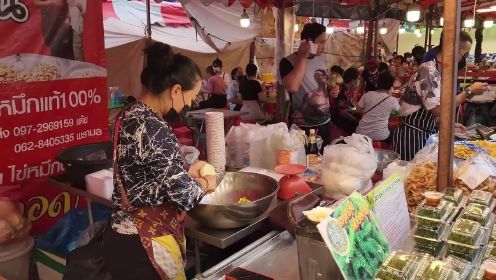 曼谷街头美食探秘！揭示泰国街头小吃的美味与多样性，让你大饱口福！