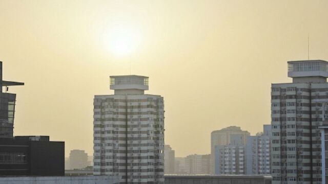 北方沙尘来袭 天津等地PM10浓度升高 北京空气质量已达重度污染