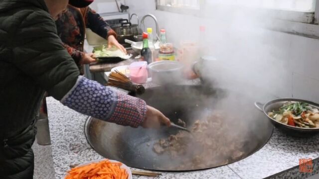 杀猪饭是一种农村传统文化,也是一种乡愁