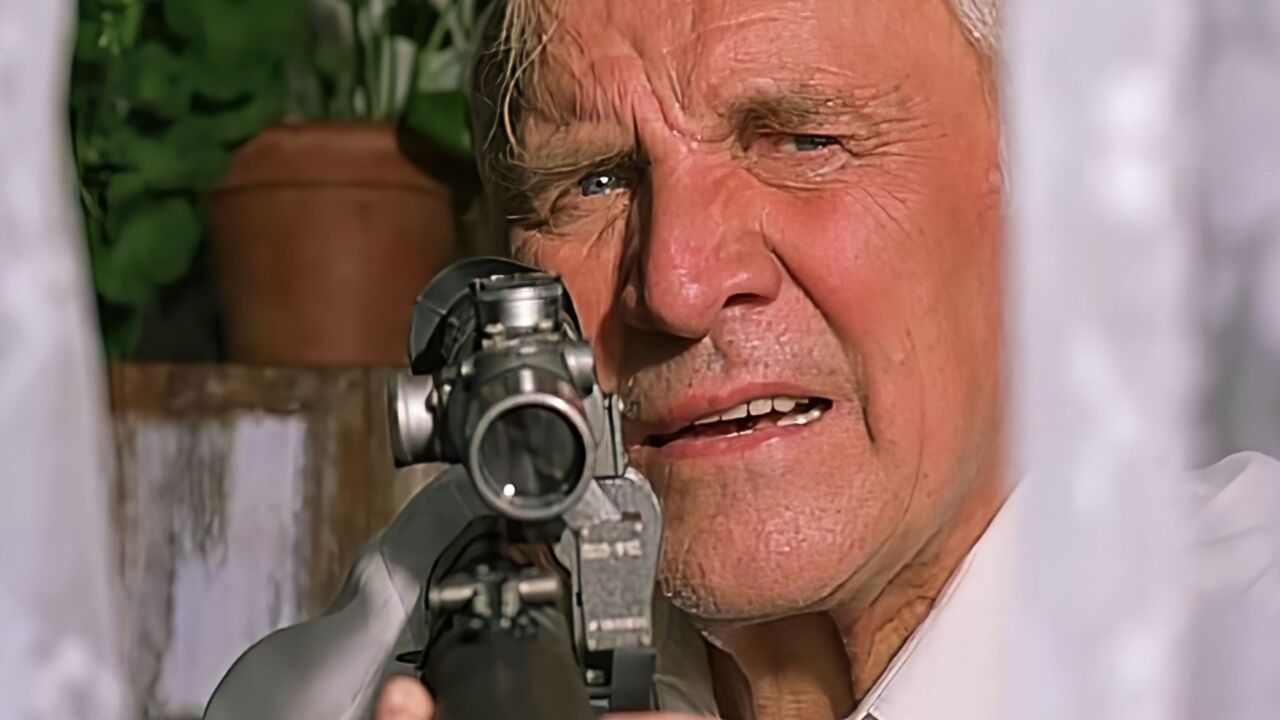 《伏罗希洛夫射手》孙女遭人侵犯,退伍老兵爷爷展开硬核复仇