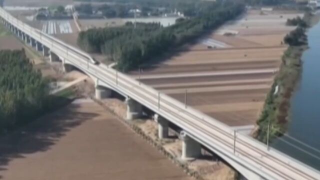 全国铁路今天起,实行新列车运行图