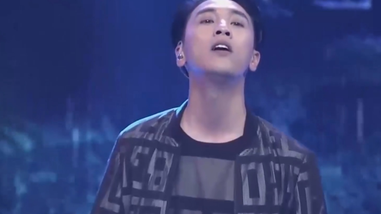 歌曲《海阔天空》,陈乐基重温经典曲目,让人百听不厌