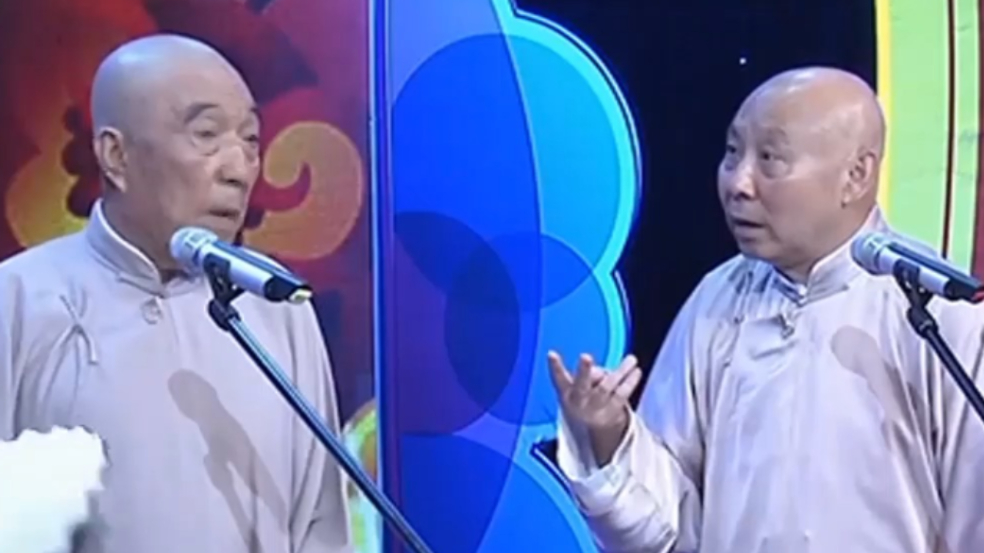 刘文步经常唱失空斩,不料竟是个打旗的,王文林被逗笑