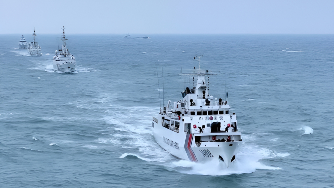 中国海警舰艇编队6月7日在我钓鱼岛领海巡航