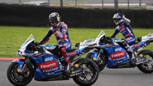 最终巴尼亚亚夺得冠军 巴斯蒂亚尼尼最后一弯绝杀马丁拿到亚军 马军