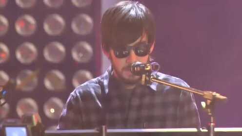 Live In Madrid (Europe Music Awards)  中英字幕 10/07/11