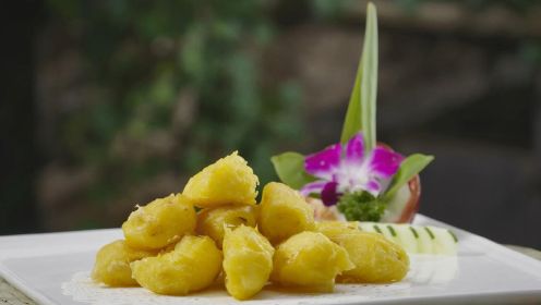 【菠萝蜜做法教程】菠萝蜜口感甜而不腻，除了当水果还可制作各种菜肴