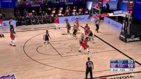 《NBA全场集锦》简单粗暴不和你墨迹 锡安接球冲锋弱侧上篮轻松得分