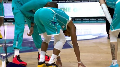 《NBA全场集锦》情况不太乐观！格拉汉姆疑似非对抗拉伤被搀扶下场