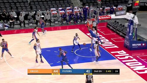 《NBA全场集锦》佩顿眼疾手快见缝插针篮下喂饼 诺埃尔篮下暴起挂筐怒扣信手拈来