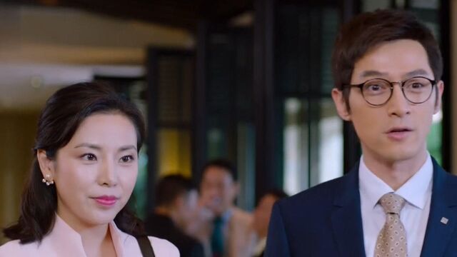 《猎场》第6集03:郑秋冬和罗伊人在酒会上被人介绍认识,两个人看到