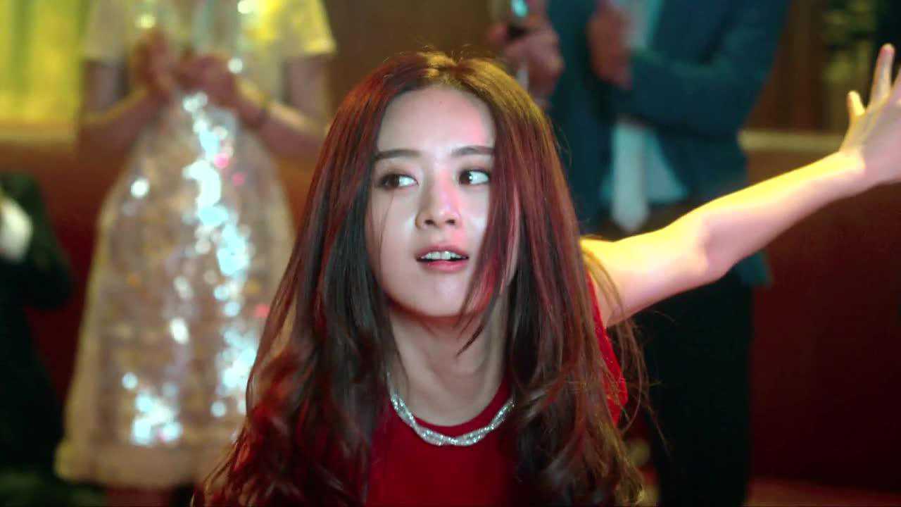 女汉子真爱公式：赵丽颖大秀艳舞，迷倒众人_高清