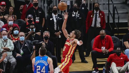 《NBA全场集锦》【球星】特雷杨vs雄鹿集锦 半场17分logoshot迎射字母哥