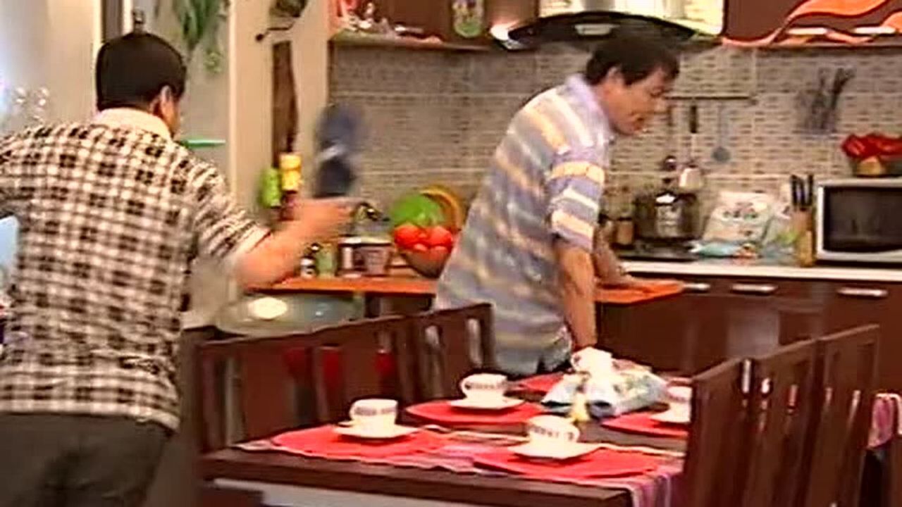 父亲揍儿子,下秒爷爷反应爆笑_高清1080P在线观看平台_腾讯视频