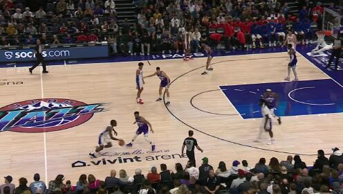 《NBA全场集锦》【回放】NBA常规赛：费城vs爵士第2节英文原声回放