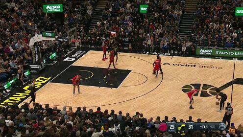 《NBA全场集锦》雄赳赳气昂昂！范弗利特飘移横传助攻布切尔飞身暴扣炸筐