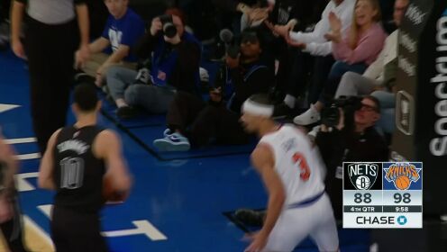 《NBA全场集锦》抓住失误推反击 哈特鬼手抢断疾驰上篮一条龙