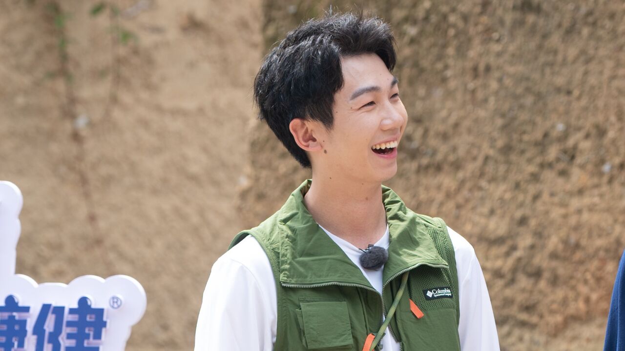 白举纲溜索放飞自我