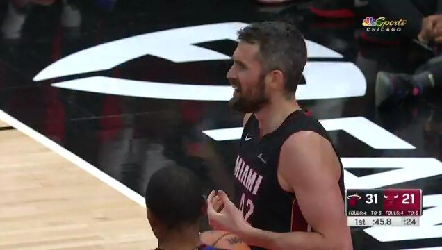 NBA常规赛：热火vs公牛第1节英文原声回放