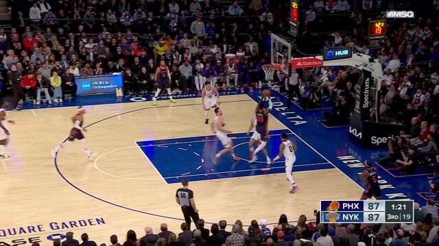 进行单点爆破 兰德尔彻底爆发率领尼克斯完成反击