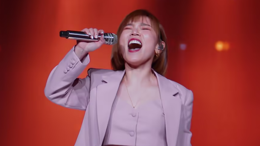 百分百歌手丨李佳薇唱《forever song》,不愧是"铁肺天后"!