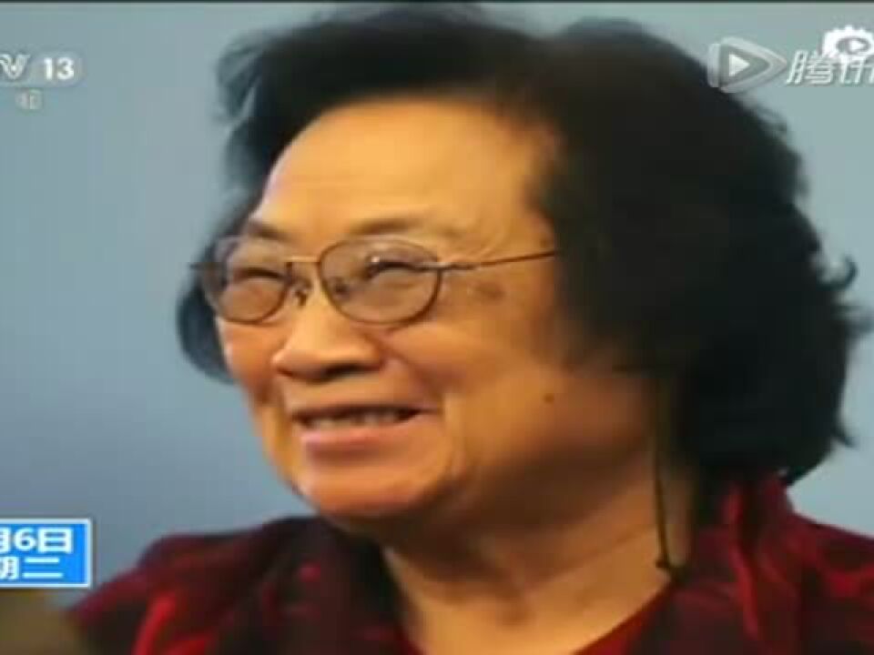 屠呦呦获得诺贝尔奖_高清