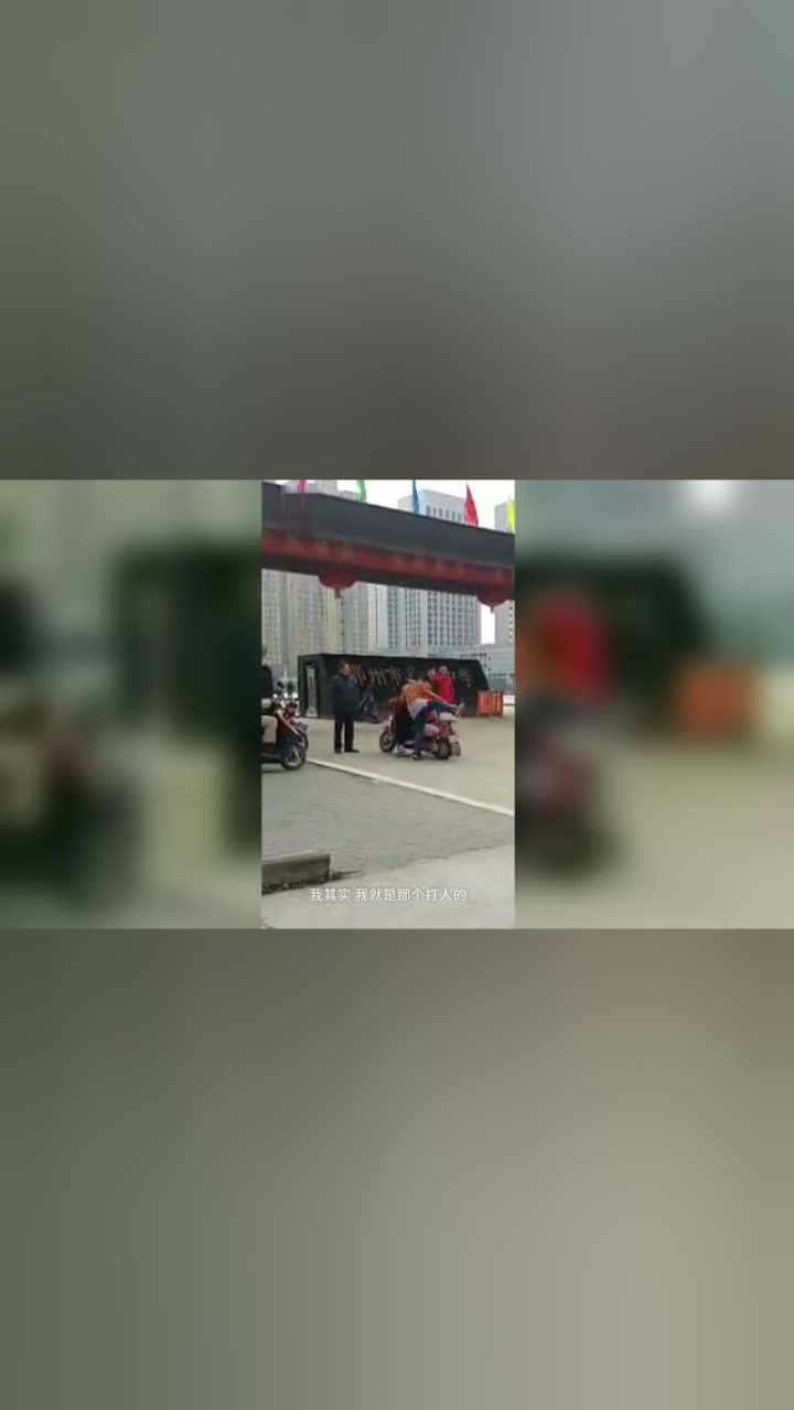 实拍湖北鄂州女学生被扇耳光打人者称她说我坏话_高清