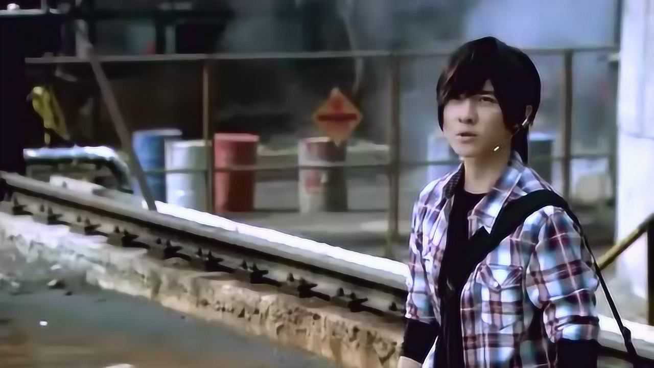 铠甲勇士子阳遇甲虫兽变身帝王侠正义永远存在