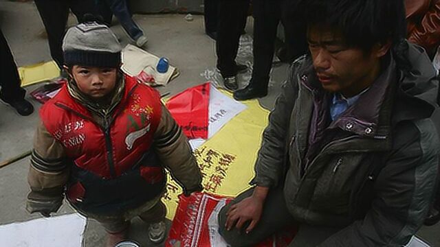 三个乞丐抚养长大一个小女孩后结局却是这样